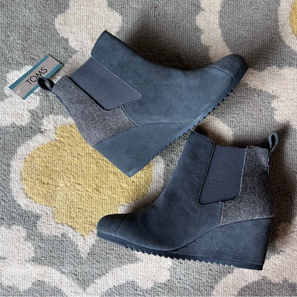 TOMS Gray Suede Wedge Chelsea Boots